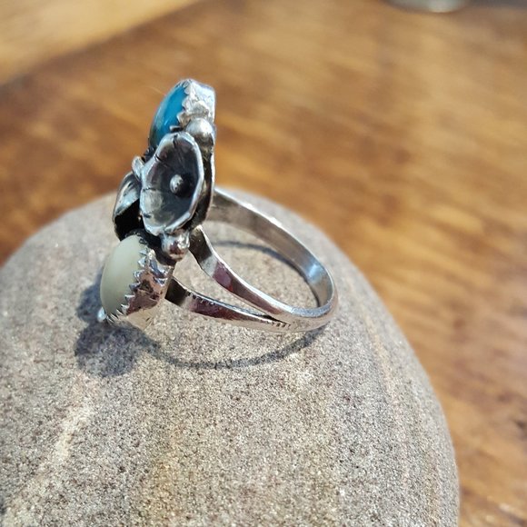 Navajo Old Pawn.925 Turquoise MOP Signed IP Ring - Picture 4 of 11